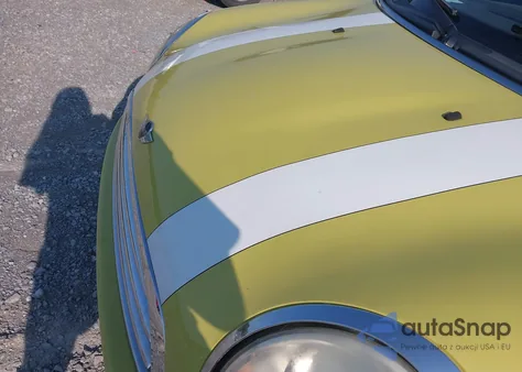 2010 Mini Cooper from USA, damaged, VIN WMWMF3C50ATZ63602